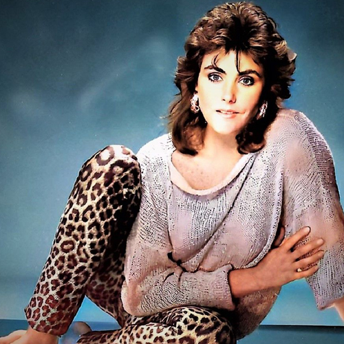 Laura Branigan-Born: 3 July 1952-26 August 2004